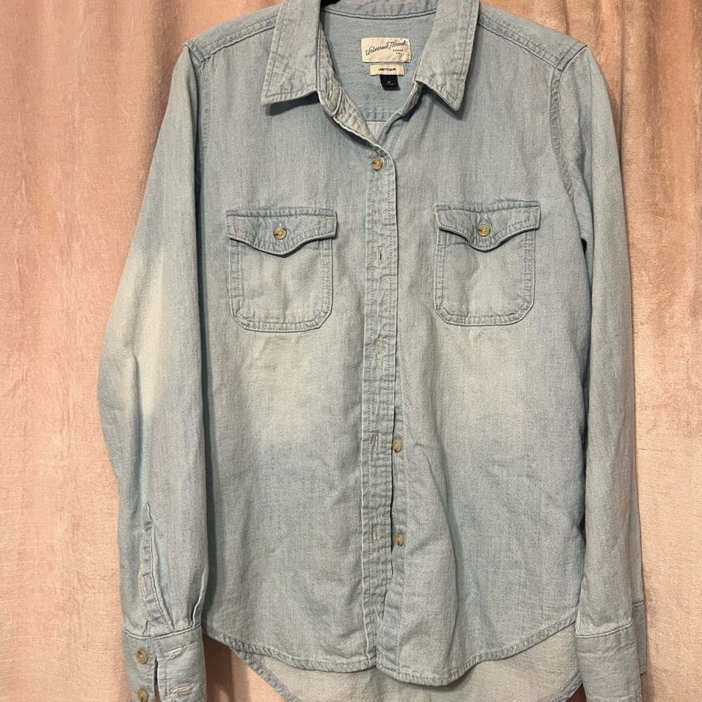 *DONATING TMRW* Chambray button up